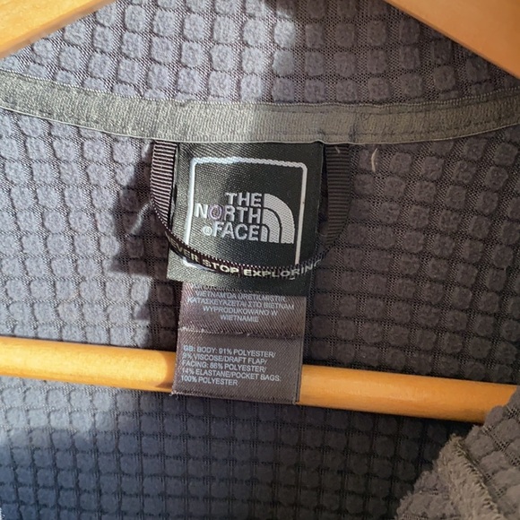 The North Face Gray Waffle Fleece Backed Zip Up Jacket - Picture 3 of 15